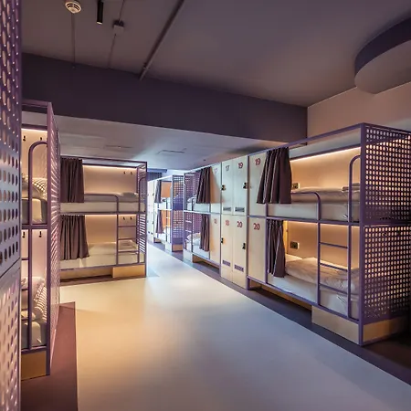 Bunks At Rode