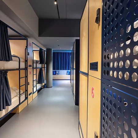 Bunks At Rode Hostel *