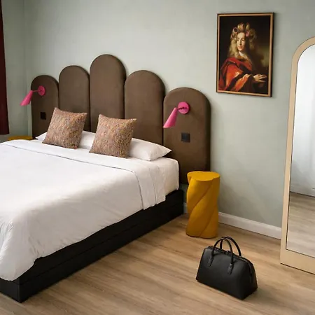 Hostel Bunks At Rode