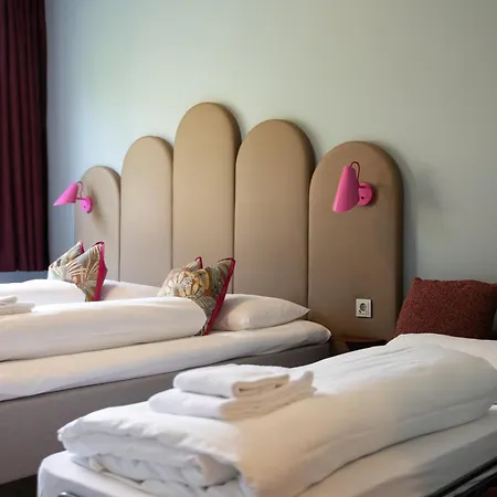 Hostel Bunks At Rode