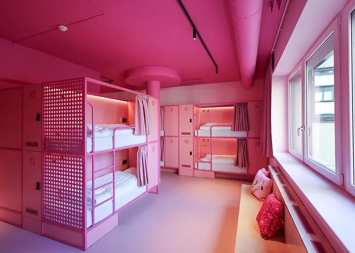 Hostel Bunks At Rode