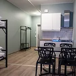 Bunks At Rode אכסניה